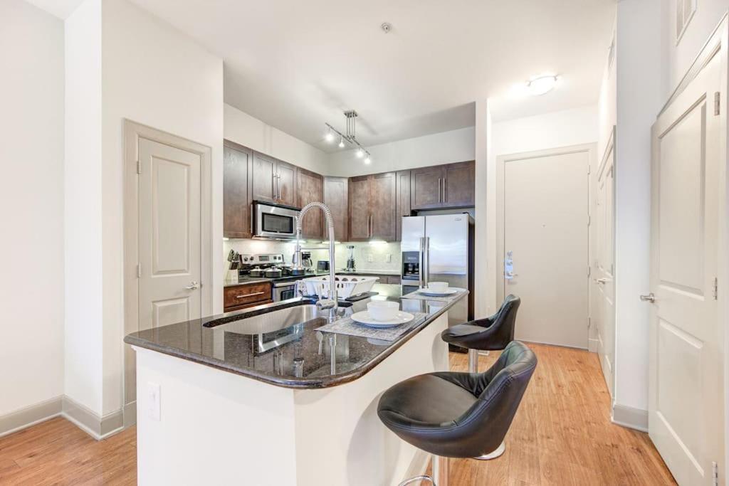 Chic 1Br Near Nrg With Pool Wifi Freeparking Apartment Houston Exterior photo